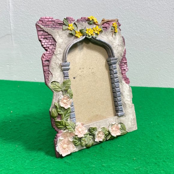 Vintage Floral Picture Frame, Handmade Tabletop, Wall Hanging Photo Frame - Picture 2 of 11